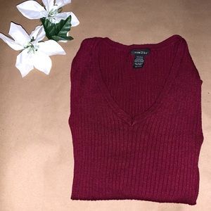 Maroon sweater